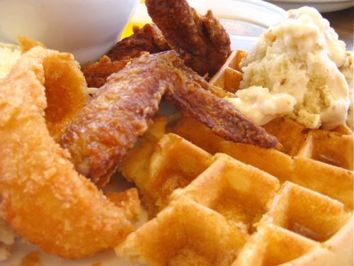 oh, and that onion ring didn't come with my order, i stole it off someone else's plate